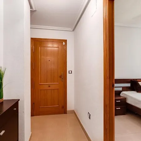 With Terrace On The Locos Appartement Torrevieja