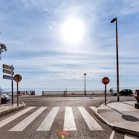 Apartment With Terrace On The Locos Torrevieja